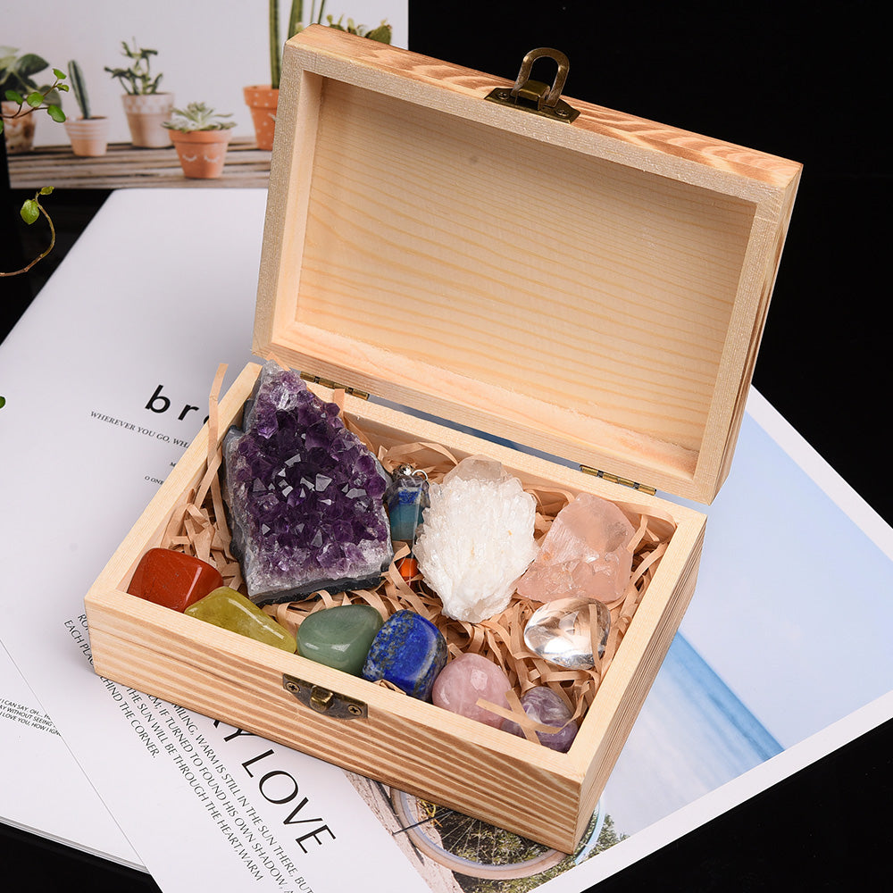 This 11 piece crystal kit is packaged to include an amethyst cluster, clear quartz cluster, raw rose quartz, a dowsing pendulum and 7 tumbled crystals. Although each crystal is unique, all natural crystals vary in shape, size and colour. Neometacosmic.com