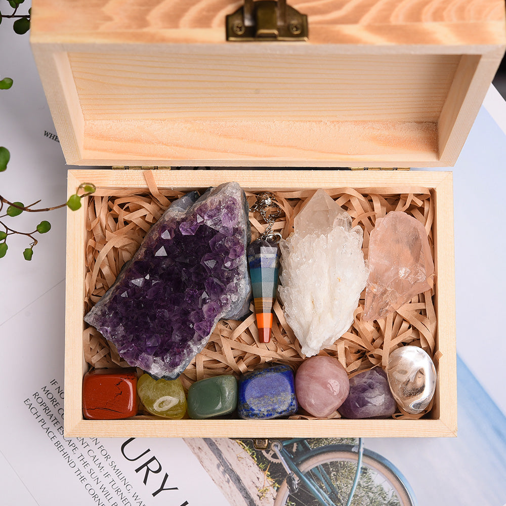 This 11 piece crystal kit is packaged to include an amethyst cluster, clear quartz cluster, raw rose quartz, a dowsing pendulum and 7 tumbled crystals. Although each crystal is unique, all natural crystals vary in shape, size and colour. Neometacosmic.com