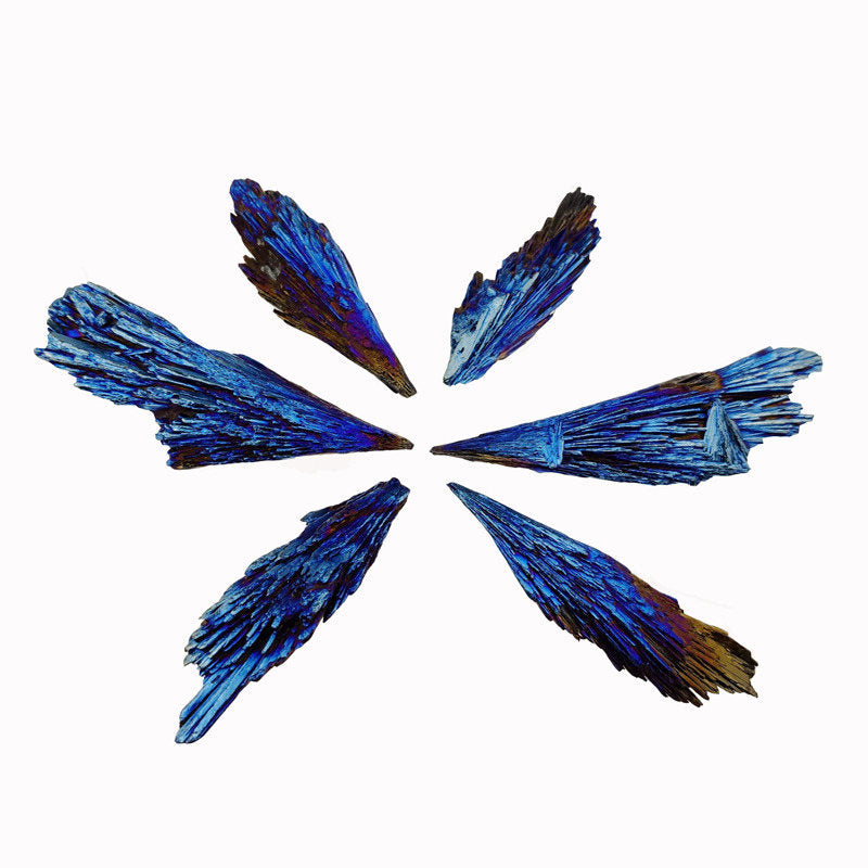 This Titanium Aura Black Kyanite Spear is grounding crystal helping with spiritual growth, clearing energies, grounding and protection. This crystal can help with communicating with your Spirit Guides, balancing your body and mind, adjust your emotions and aiding in concentration. Neometacosmic.com